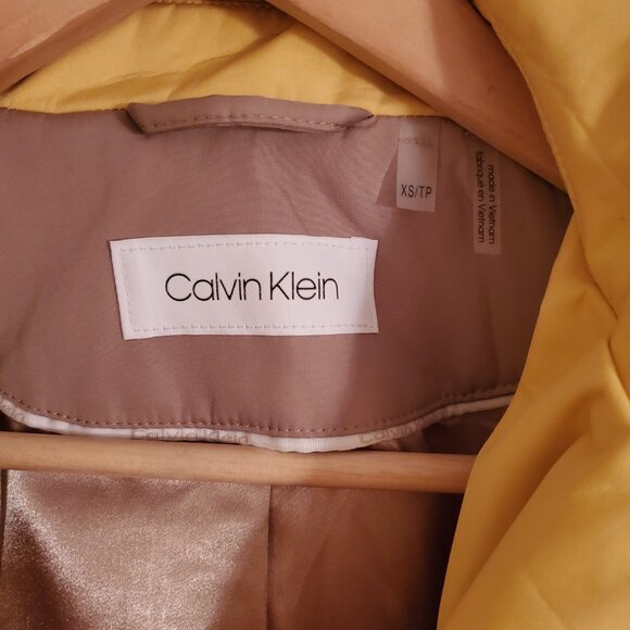 Calvin Klein XS Yellow Rain Trench Coat – Like New! - Picture 3 of 10